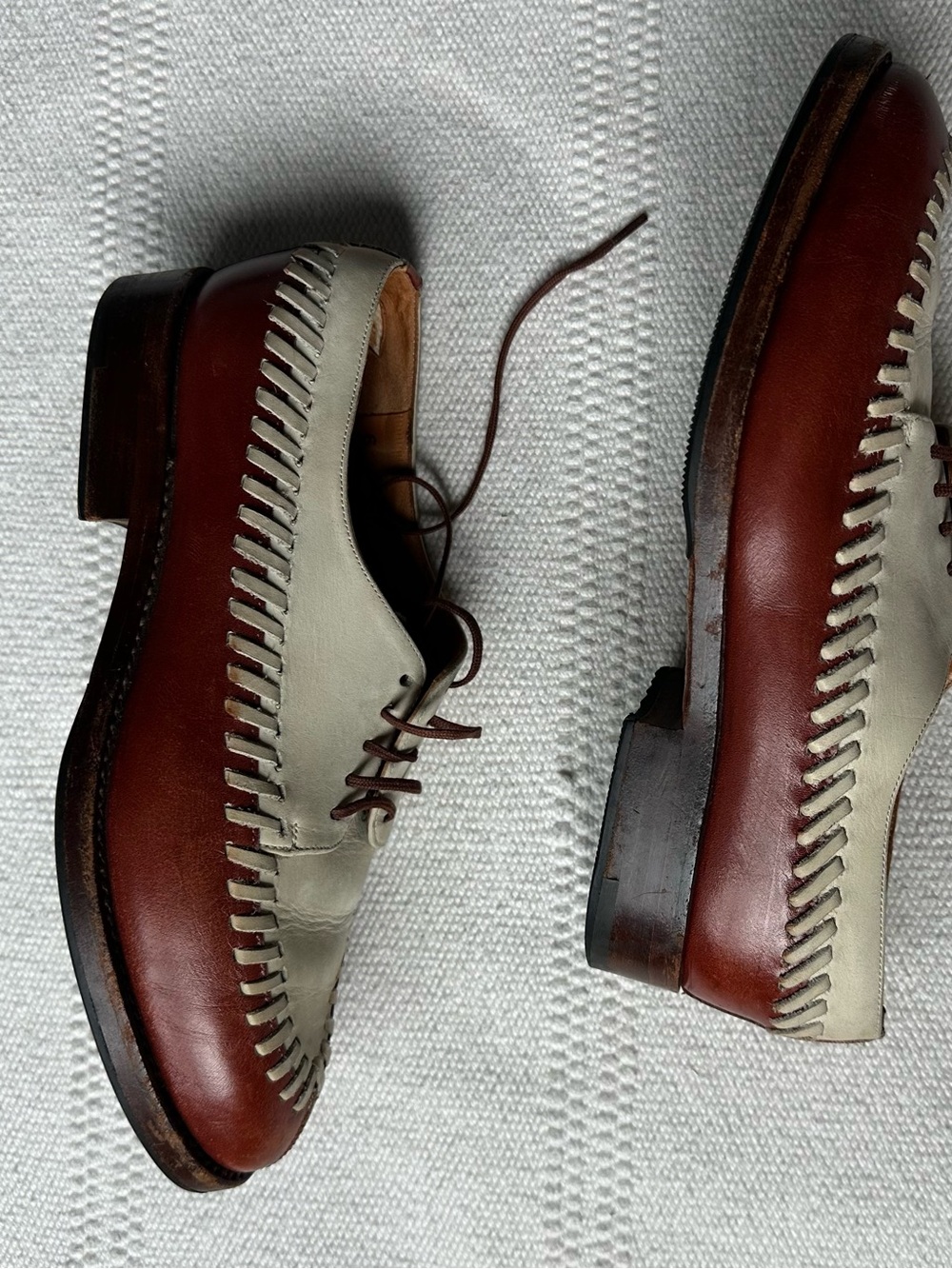 Robert Clergerie Two-Tone Leather Women’s Lace-Up Shoes - Cream & Brown - Picture 5 of 11